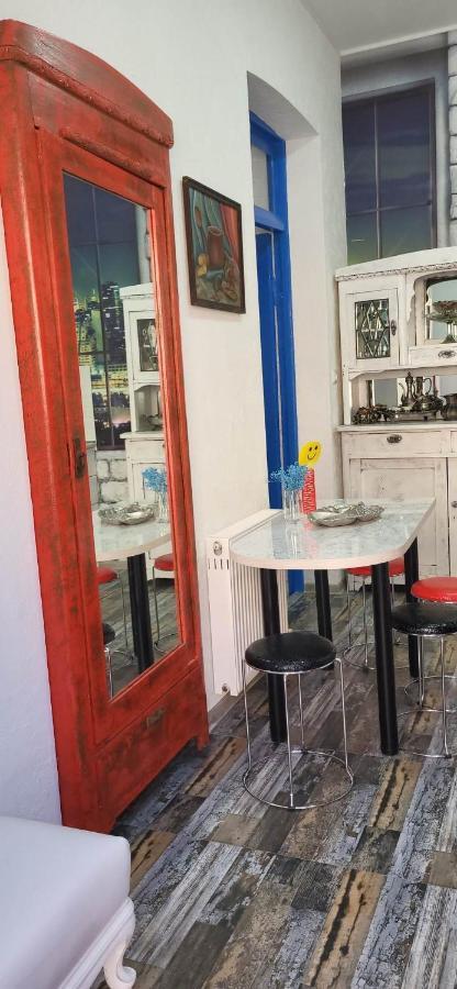 4 Chocolate Apartments In Old Tbilisi Ngoại thất bức ảnh